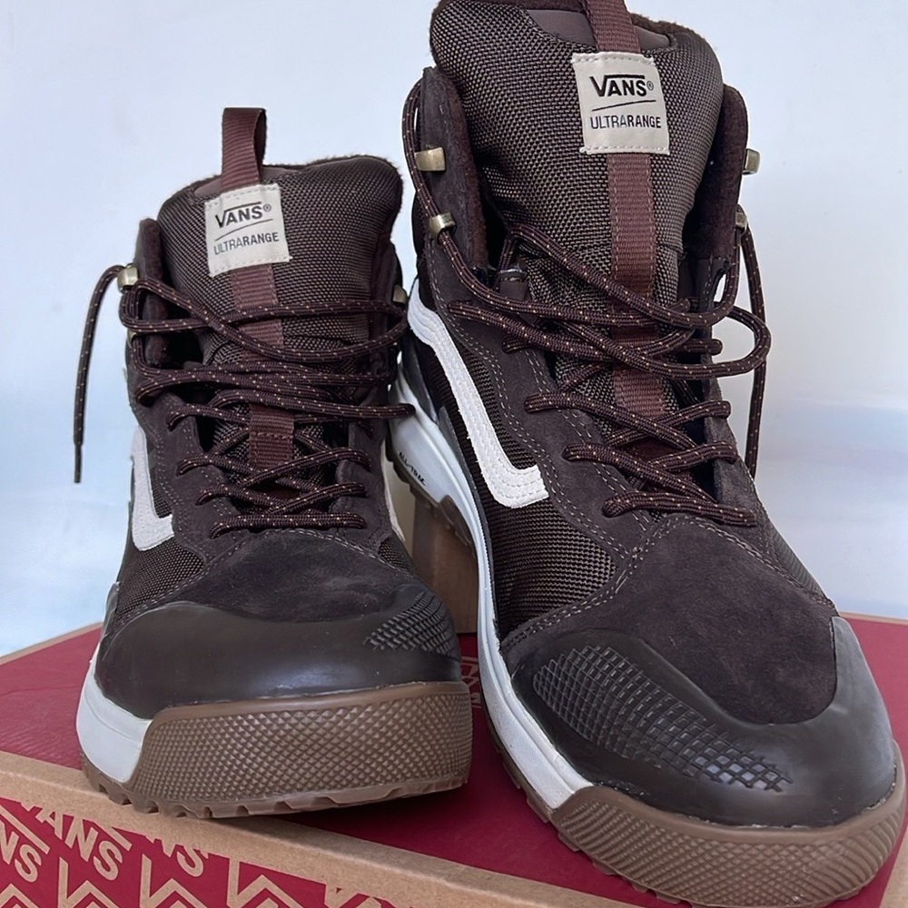 Vans Men’s Ultrarange Exo Hi Mte2 Demitasse
VN0A4BVS3N1
Sneakers - Picture 11 of 16
